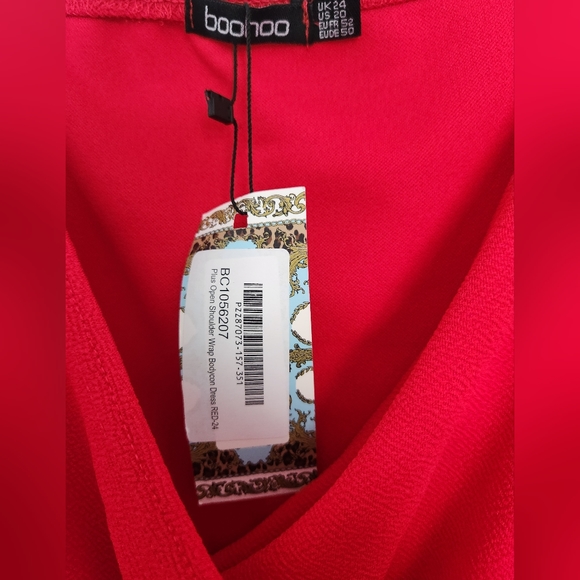 Red plus bodycon dress - Picture 3 of 3